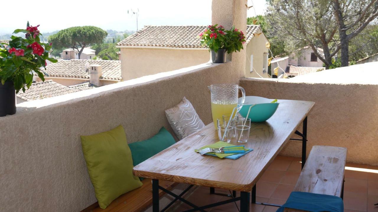 Grand Appartement Dans Maison Avec Piscine Privee Fréjus エクステリア 写真
