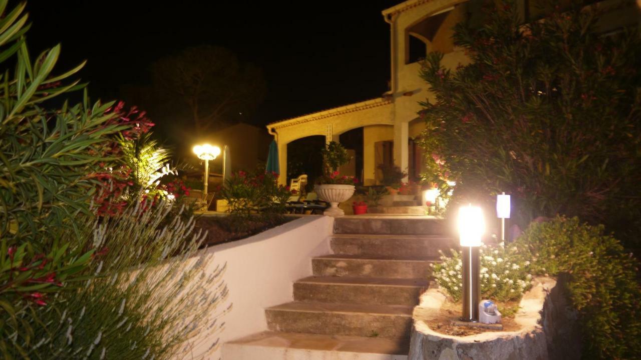 Grand Appartement Dans Maison Avec Piscine Privee Fréjus エクステリア 写真